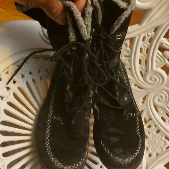 Timberland Other - Timberland Girl Black Suede Fleece Lined Size 3